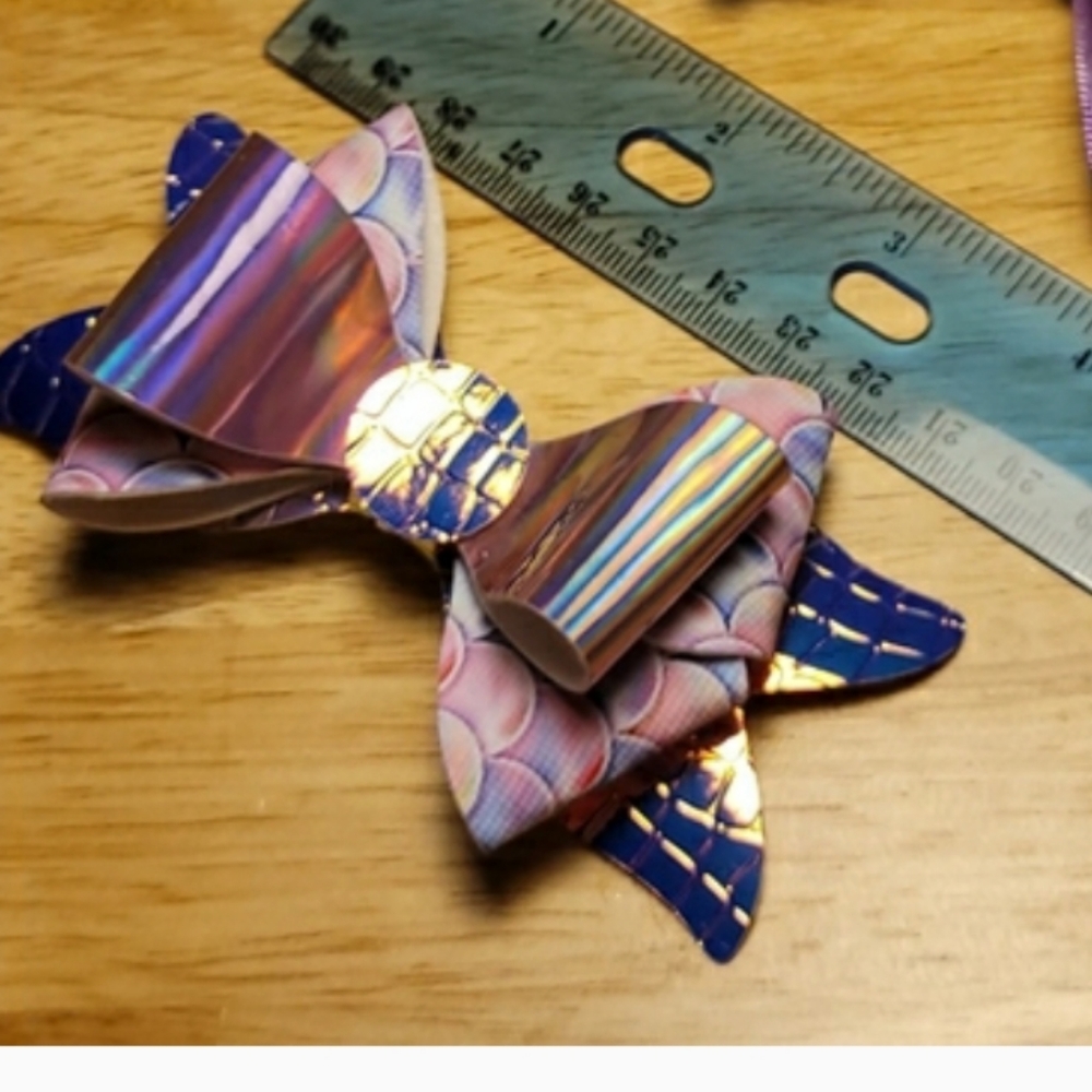 Mermaid scale hair bow - Picture 6 of 6